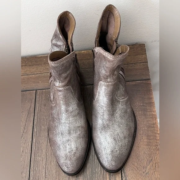 Seychelles Lucky Penny Metallic Pewter Boots Booties Womens size 10 - Picture 6 of 9